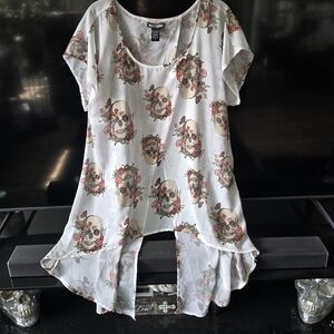 Hot Topic White Skull & Rose High-Low Tunic